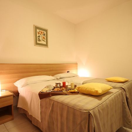 Hotel Miramare Форте дей Марми Екстериор снимка