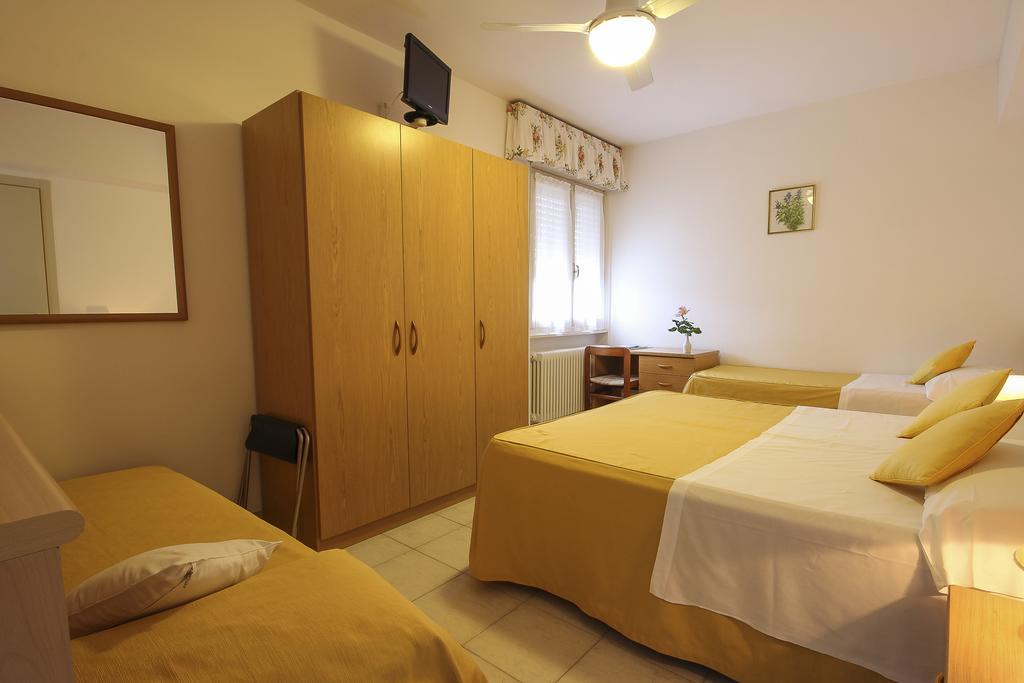 Hotel Miramare Форте дей Марми Стая снимка